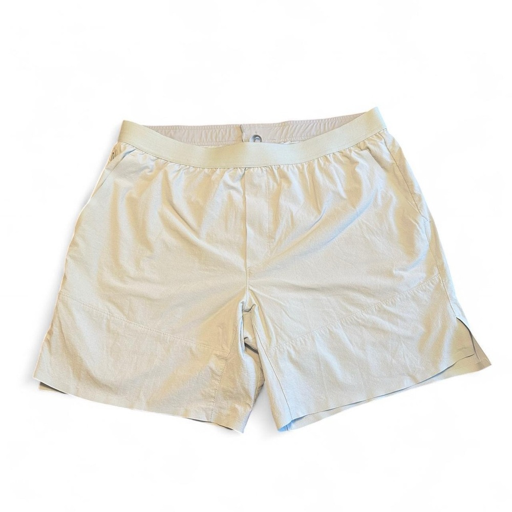 Ten‎ Thousand Men’s Interval 7” Beige Shorts 36” Waist